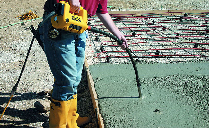 При віброущільненням бетонної суміші конструкція стає важче приблизно на 100 кг / м3