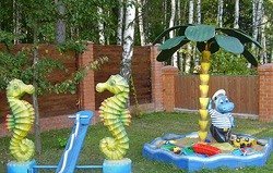Перш, ніж приступити до планування присадибної ділянки, потрібно врахувати чимало чинників: розташування, тип ґрунту, сонце і тінь, особливості рельєфу, кількість опадів