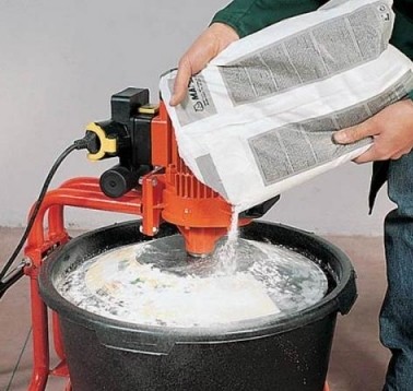 Як приготувати цементний розчин для стяжки підлоги